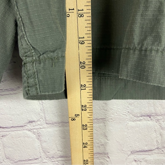 Chaps Men's Olive Green Cargo Shorts Size: 38W - Picture 8 of 11